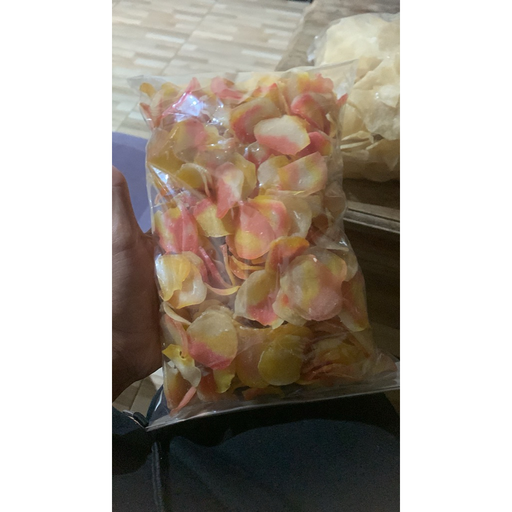 

CEMILAN KRUPUK KETELA GURIH RENYAH TEMAN NGOPI