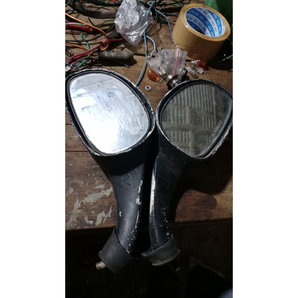 spion kymco metica