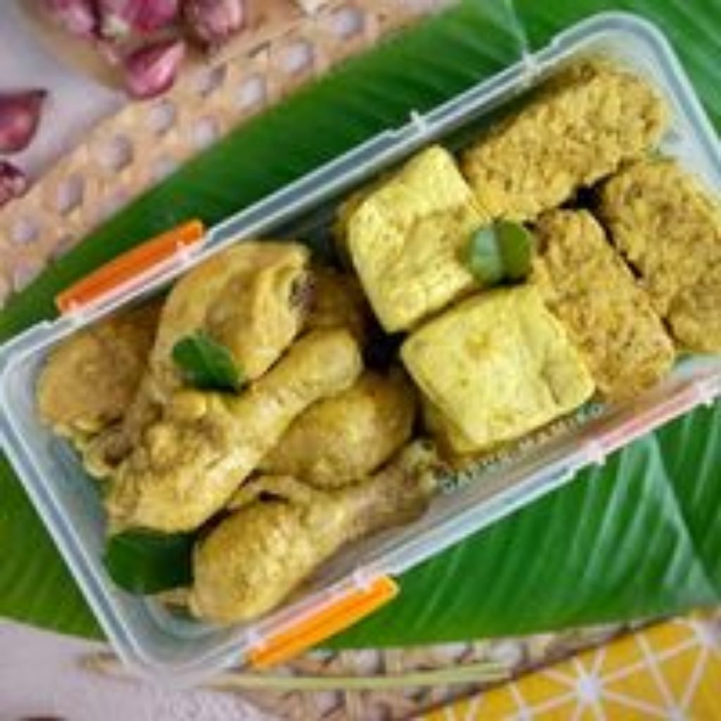 

Paket Hemat Ayam Ungkep Bumbu Kuning Frozen Siap Goreng