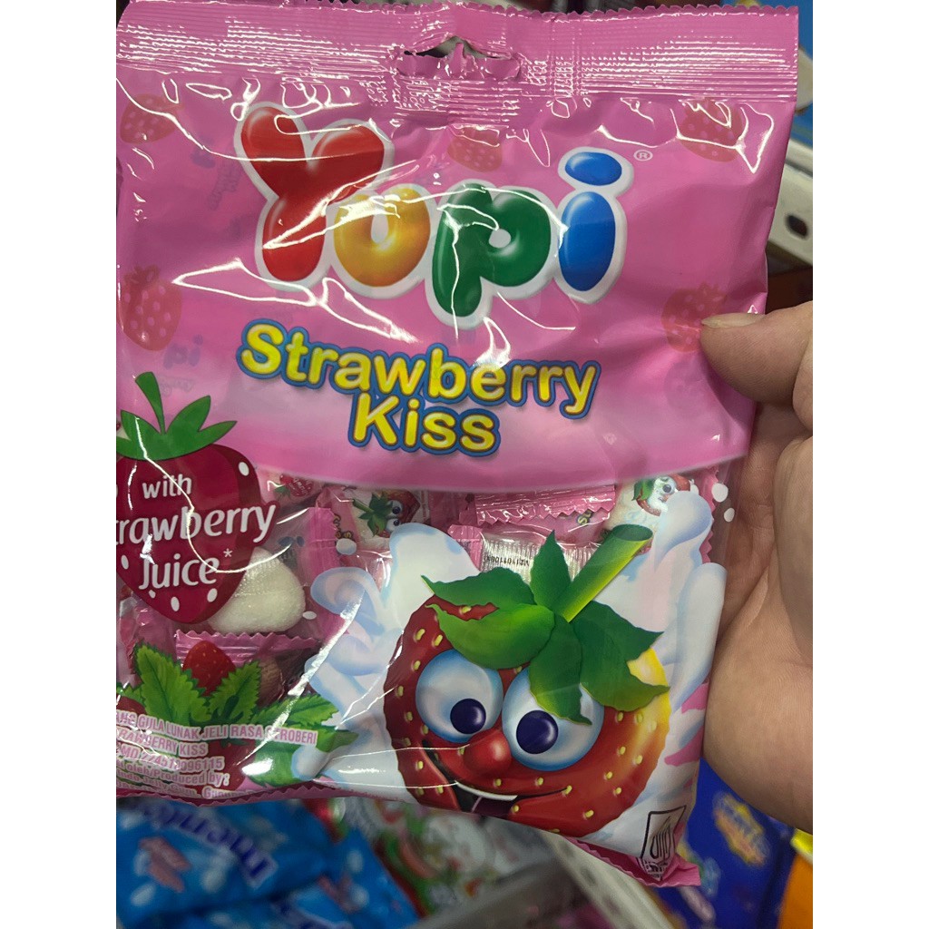

YUPI STRAWBERRY BERAT 120G