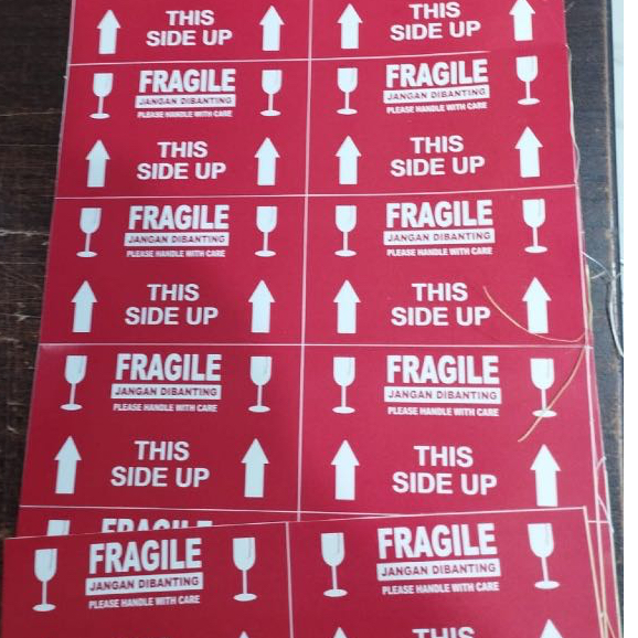 

STIKER FRAGILE THIS SIDE UP isi 100 pcs FW
