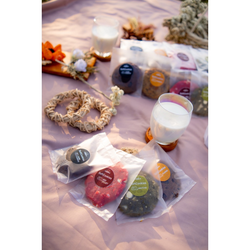 

Crunch & Melts Soft Cookies By Maza Food