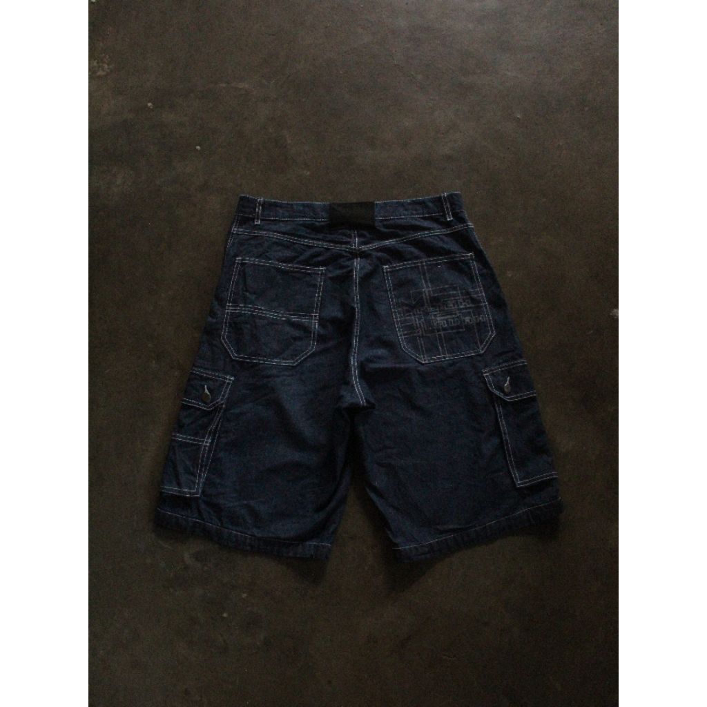 celana pendek majah flavah