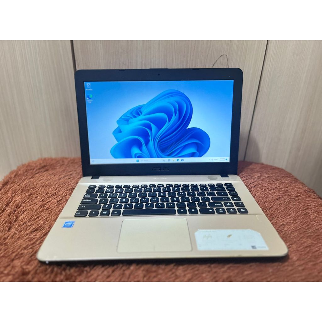 Laptop asus vivobook Max x441Ma gold series  Windows 11 Pro 64bit Intel celeron n4000 1.1Ghz 4gb ram