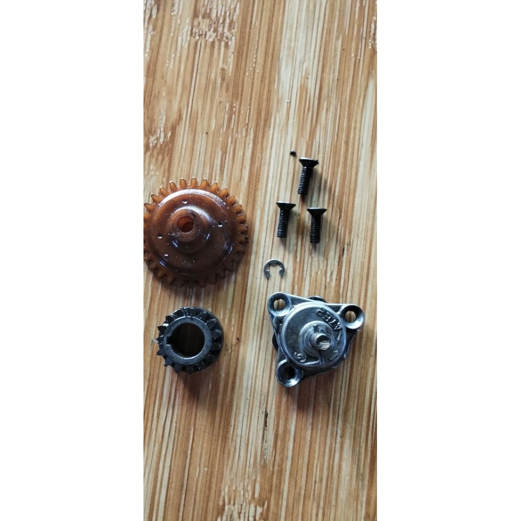 gear set pompa oli Suzuki Satria fu