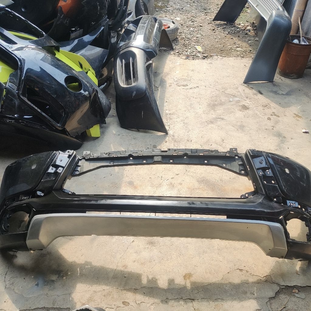 bemper depan mitsubishi pajero 2016/2017 original