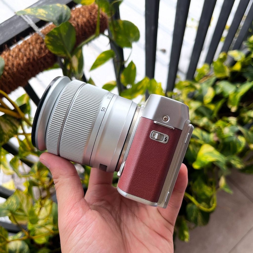 Kamera Mirrorless Fujifilm XA3 Mulus Light Kit
