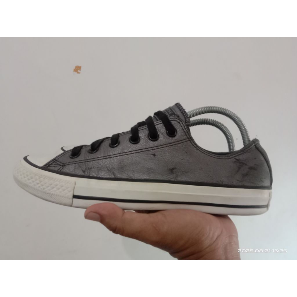 sepatu second Converse CTAS Leather 40