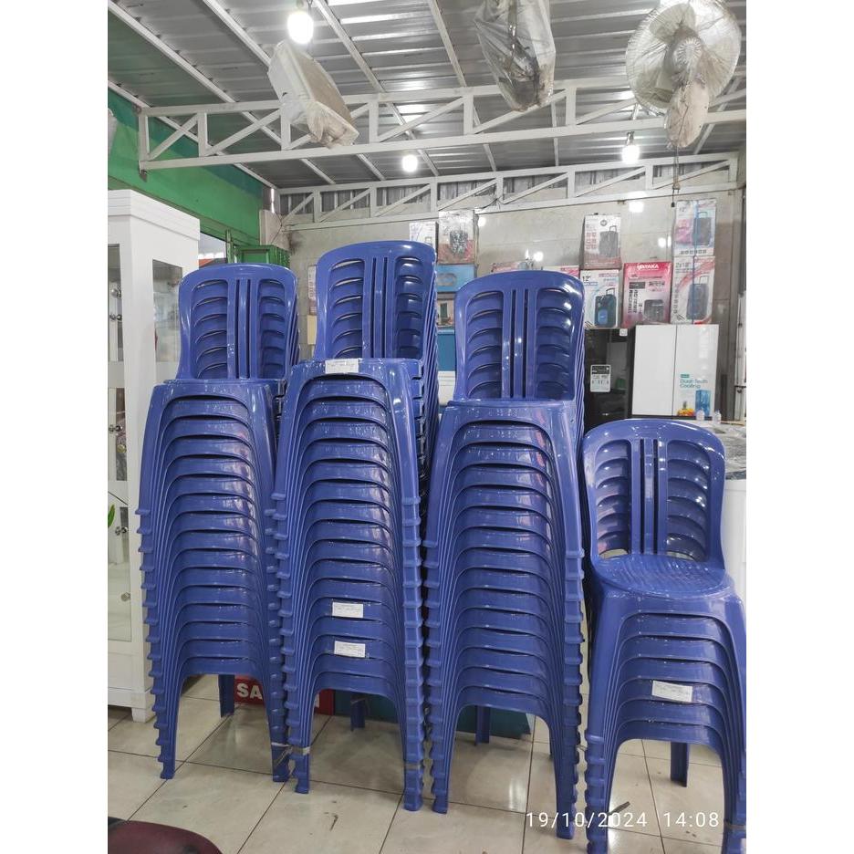 KURSI PLASTIK NAPOLLY-WARNA BIRU