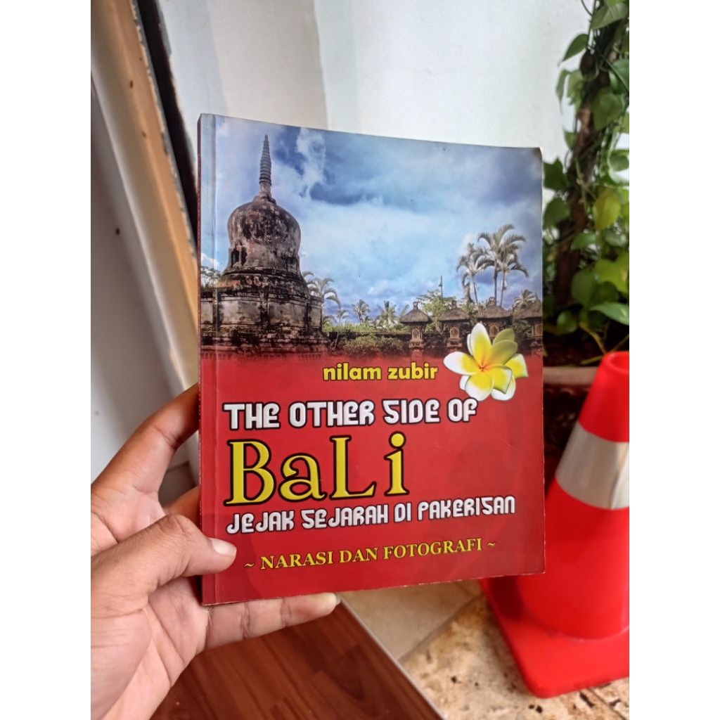 The Other Side Of Balik jejak sejarah di pakerisan. - Nilam Zubir.