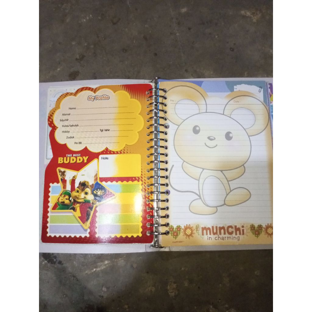 

All in Binder Koleksi pribadi binder dan isi Koleksi jadul /Binder A5 PAKET 11