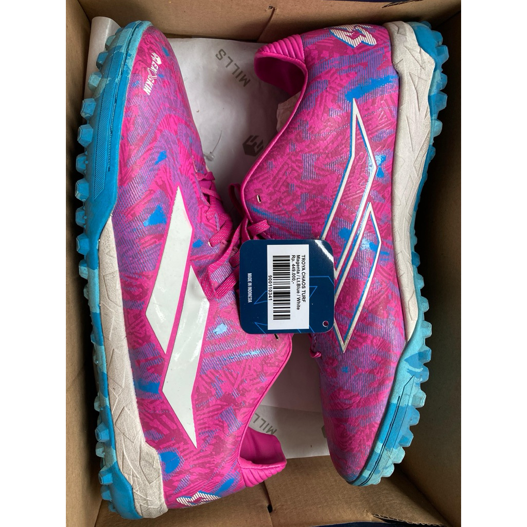 sepatu mini soccer preloved like new