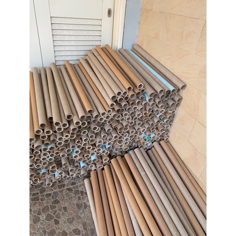 

CORONG KERDUS KARDUS UNTUK PACKING TAMBAHAN DIAMETER +-3CM , PANJANG +-65CM