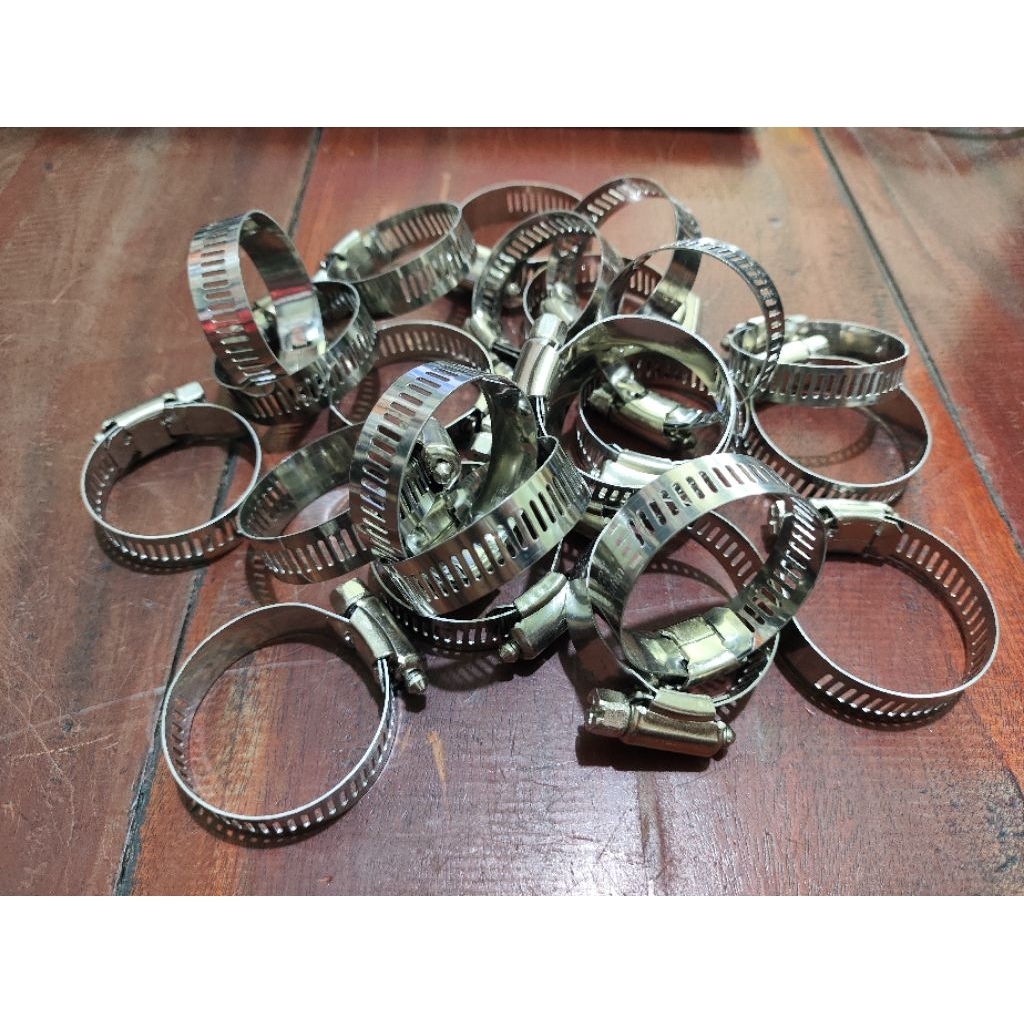 KLEMAN SELANG 1½ INCH