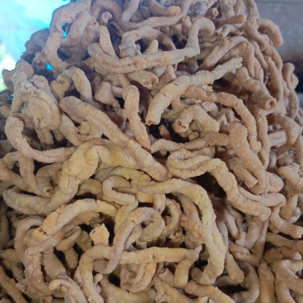 

( TERHEMAT ) Keripik Usus CRISPY Kembar Jaya Aneka Rasa 250 Gram