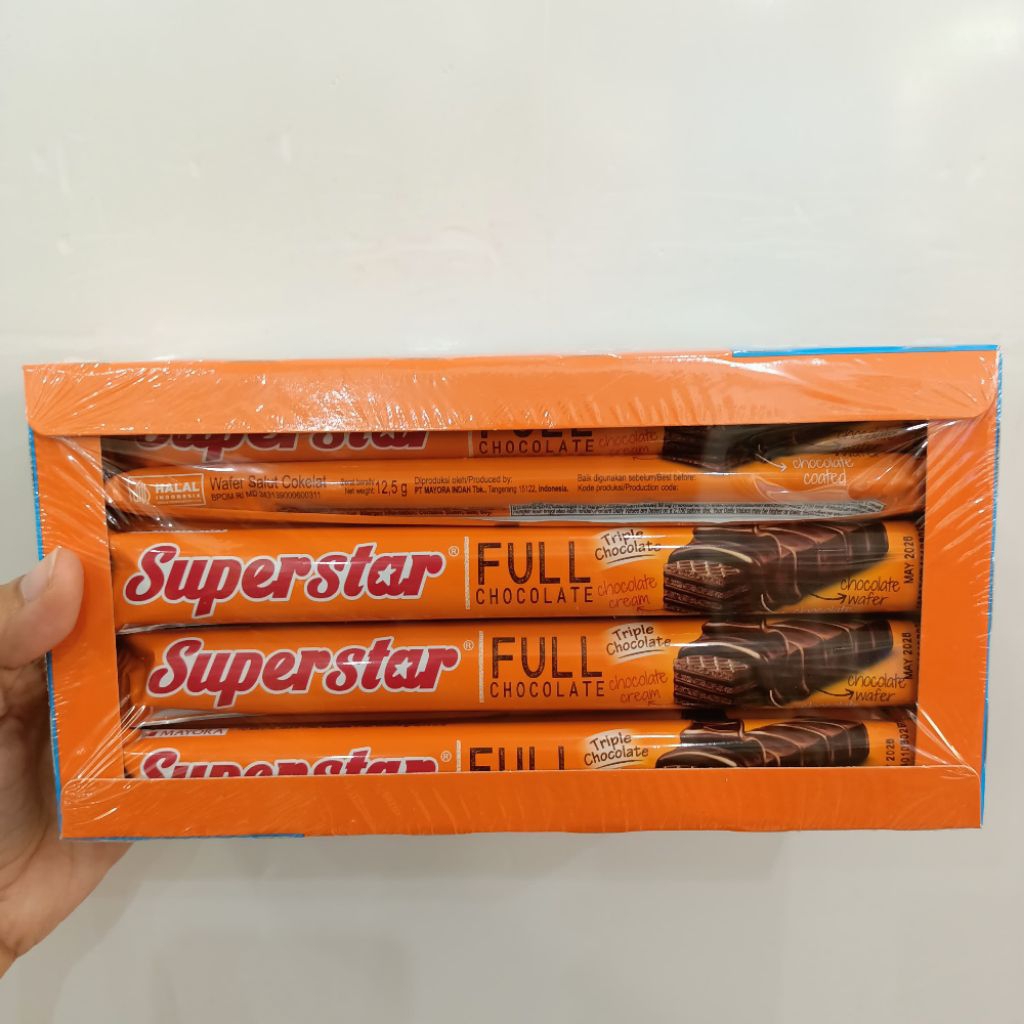 

SUPERSTAR WAFER full coklat 1 box isi 20pcs