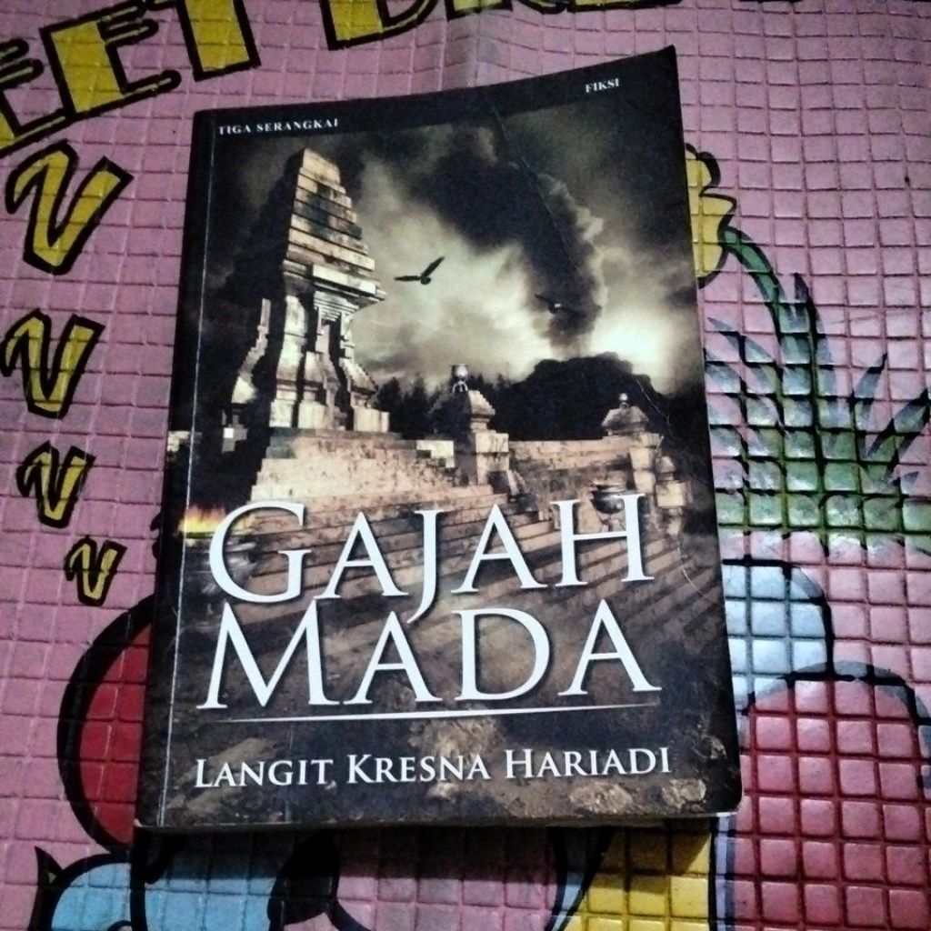 GAJAH MADA,LANGIT KRESNA HARIADI
