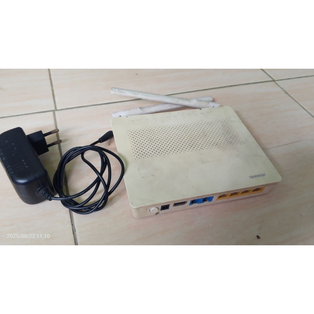 Huawei HG8245A V2, Port Biru