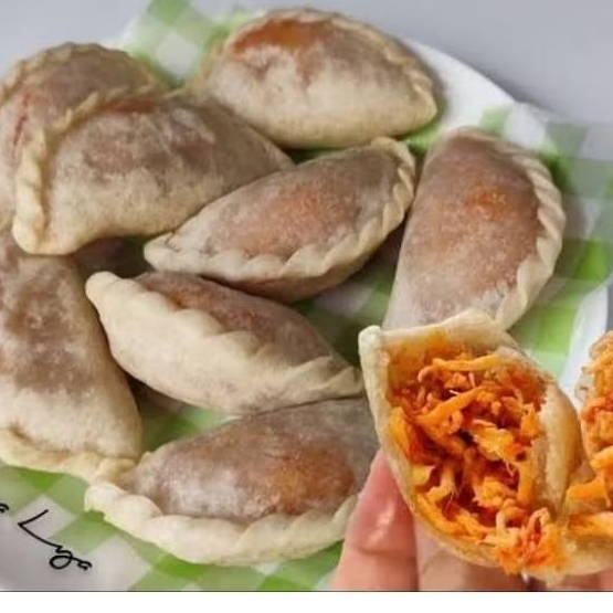 

Cemburu Cireng Empuk Bumbu Rujak Isi Ayam Keju Bumbu Pecel Asli Sumedang 1 box isi 8 pcs Frozen Food