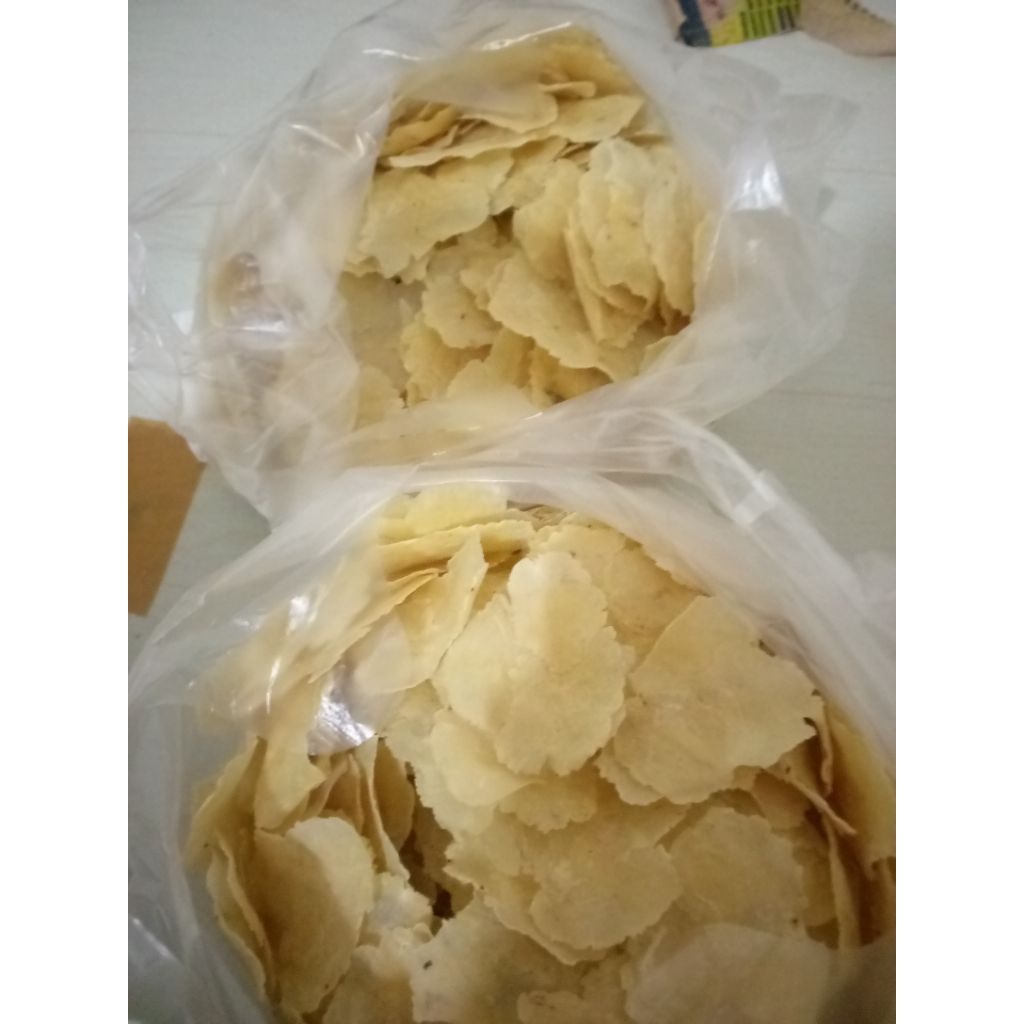 

Emping melinjo biji dua,berat 250g