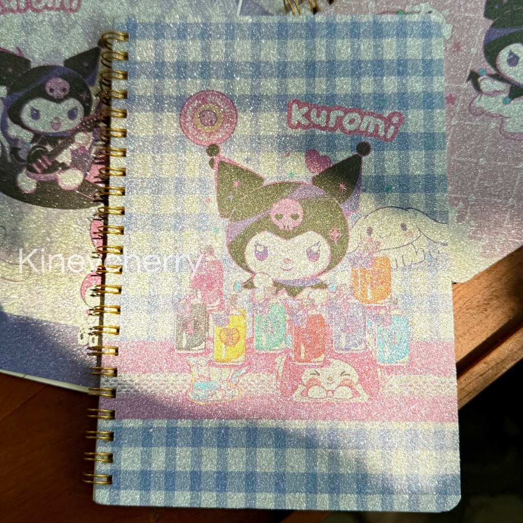 

Buku Ring A5 Kuromi Glitter Buku Sekolah Lucu