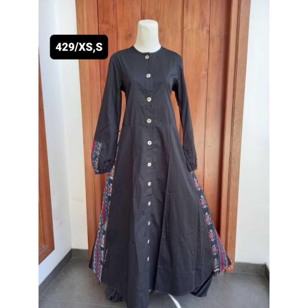 ABAYA DANNIS HITAM
