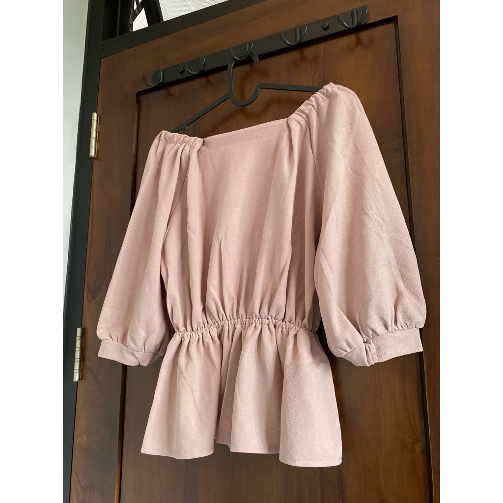 Preloved atasan pink (bisa sabrina)