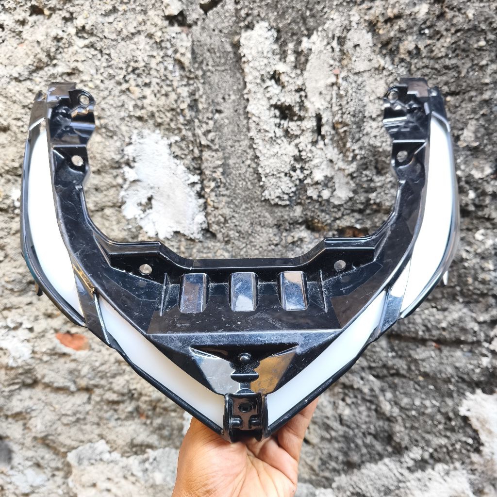 lampu alis dalam Yamaha aerox new kombinasi lampu RGB