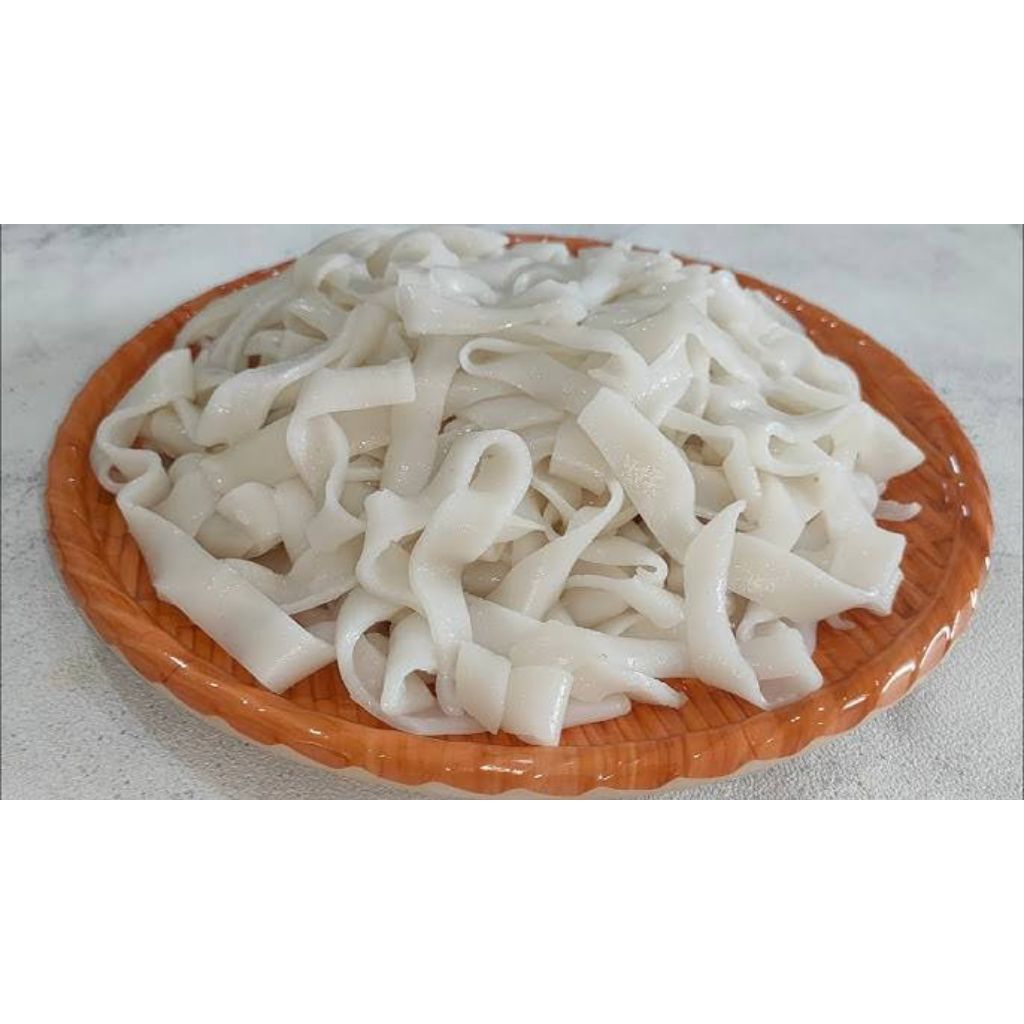 

Kwetiau/kwetiaw/Mie Tiau mentah 1 kg