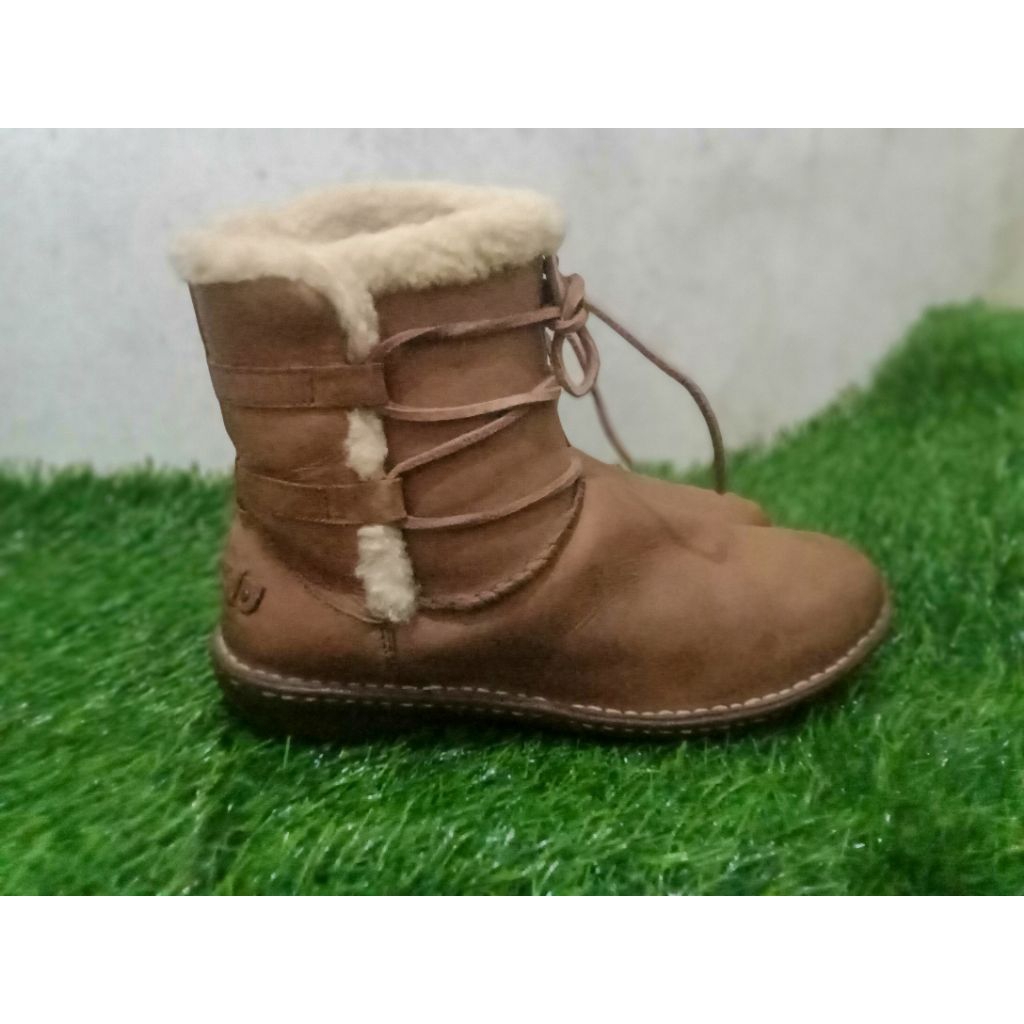 Preloved UGG Boot
