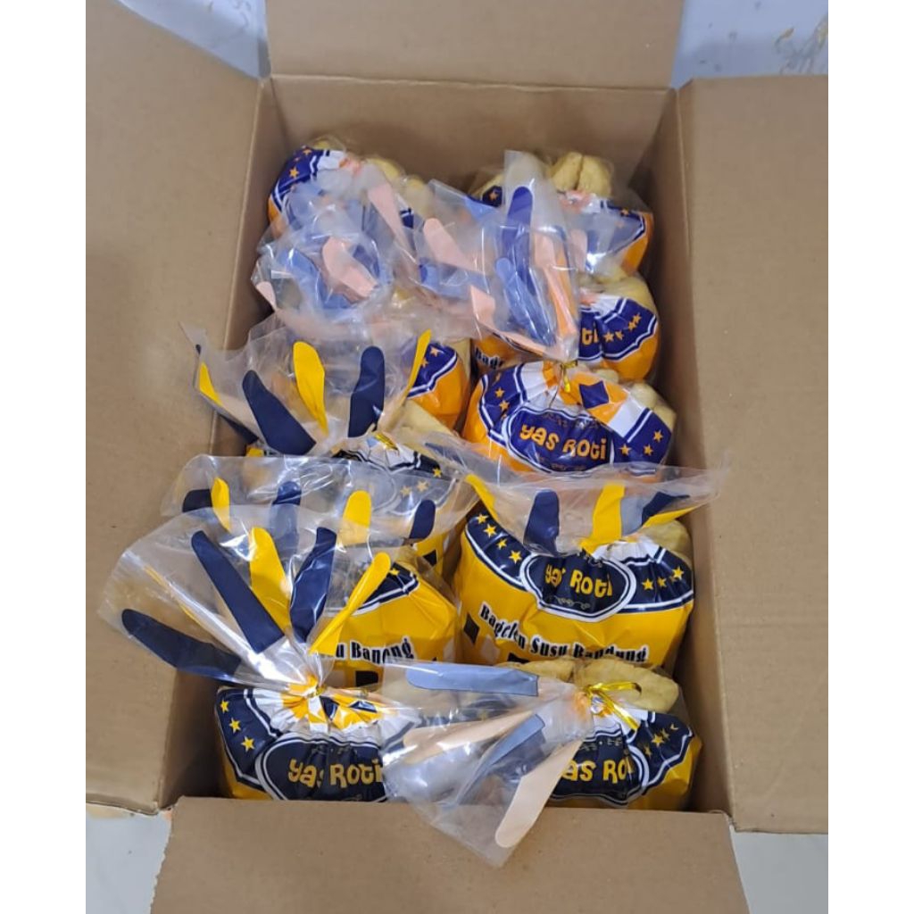 

paket hemat 1 dus isi 10 kantong roti kering bagelen susu bandung yas roti