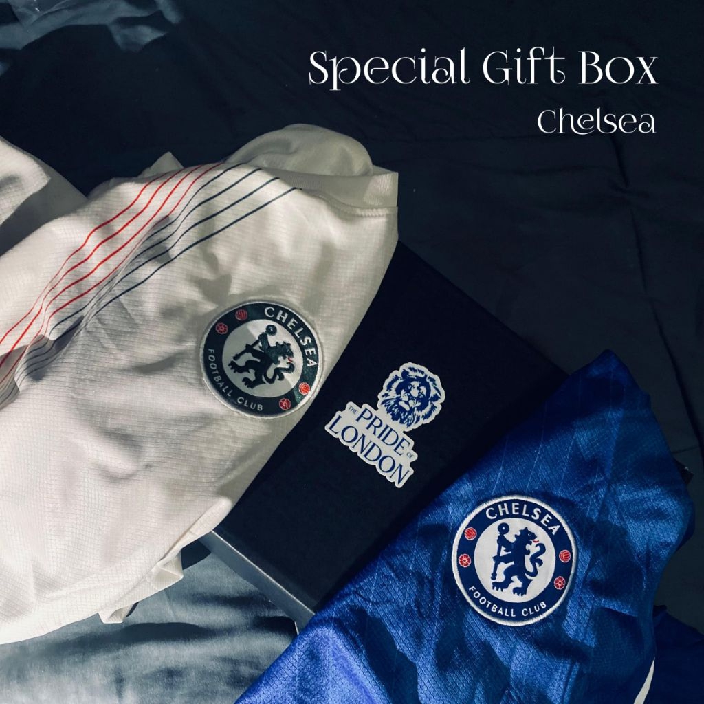 

Ekslusif Special Gift Box CFC Edition