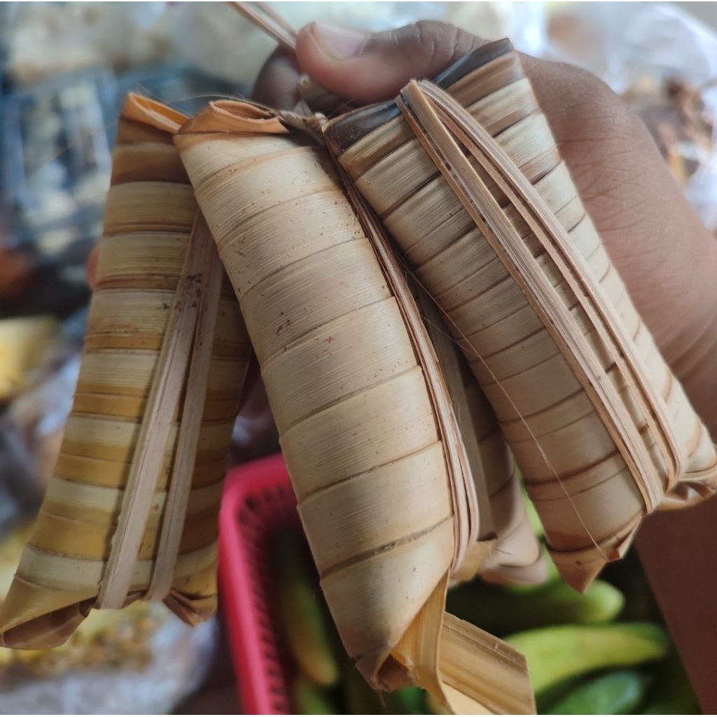 

Bongkol Isi Kacang Merah Jajanan Pasar Instant