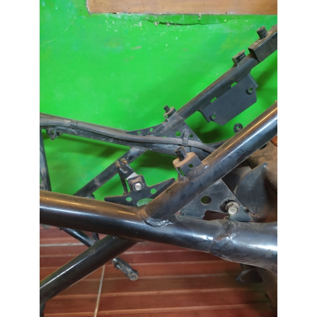 rangka motor cb150r