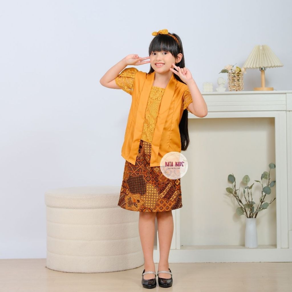 Kebaya Anak Perempuan / Set Kebaya Anak/Kebaya Lengan Pendek Gendhis Rok Jagat