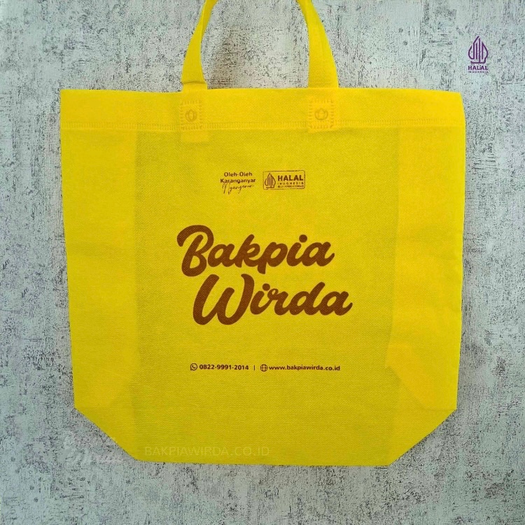 

Bakpia Wirda – Goodie Bag Tanggung