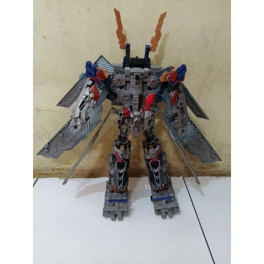 dotm Transformers Optimus prime ultimate