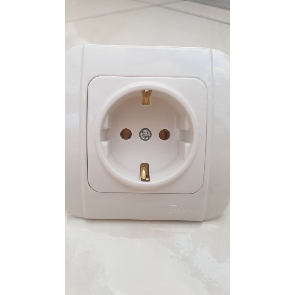 Stop kontak Broco Galleo/ stop kontak Galleo Broco / colokan broco galleo-G 151