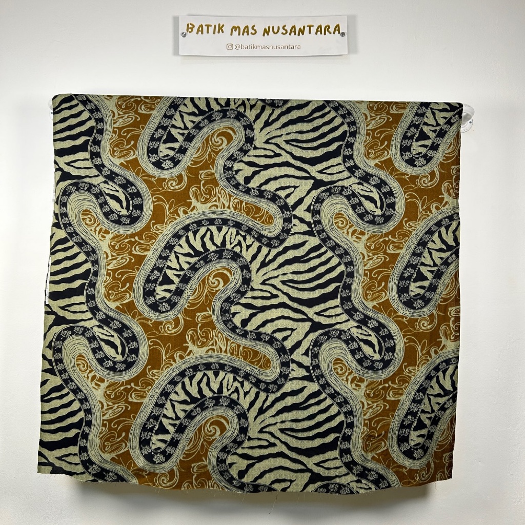 Kain Batik Katun Premium Motif Parang Loreng Abstrak warna Hijau Army ( Per Meter )