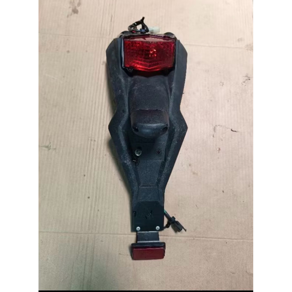 SPAKBOR BELAKANG KAWASAKI KLX 150 OLD ORIGINAL SPAKBOR TADAH LUMPUR BELAKANG KLX 150 OLD