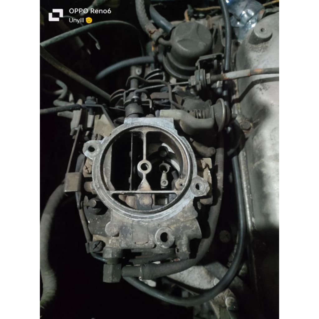 karbulator mazda 626 hb 86