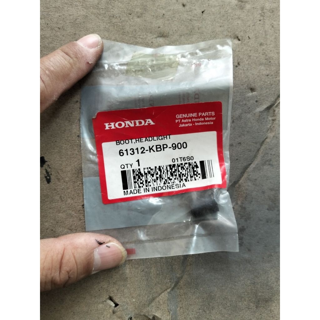 Karet Boot headlight bracket CS1 Mega pro old number part 61312KBP900