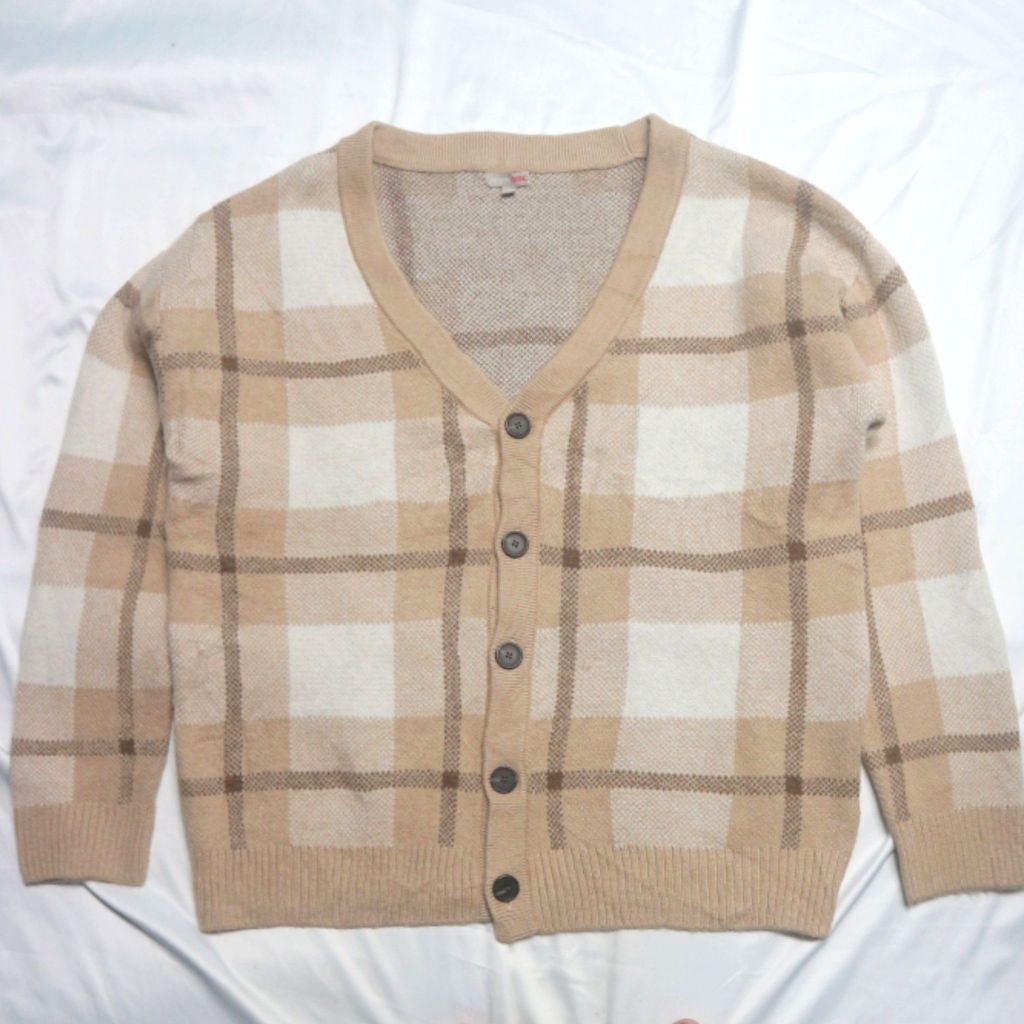 SPAO Trensic Overfit Cardigan Tartan Motif BEIGE Knitwear Sweater Sweatshirt Crewneck Rajut Wool Jak