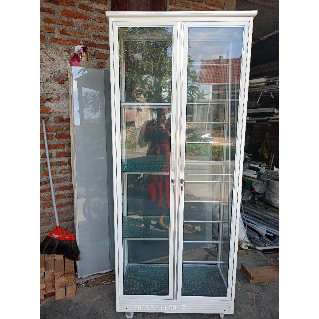 lemari kaca hijab&tas/hiasan