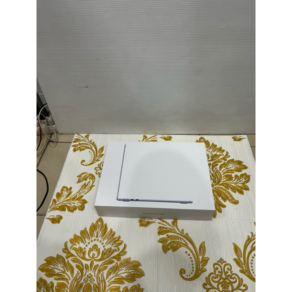 Macbook Air 13 inch M4 16GB 512GB NEW RESMI IBOX