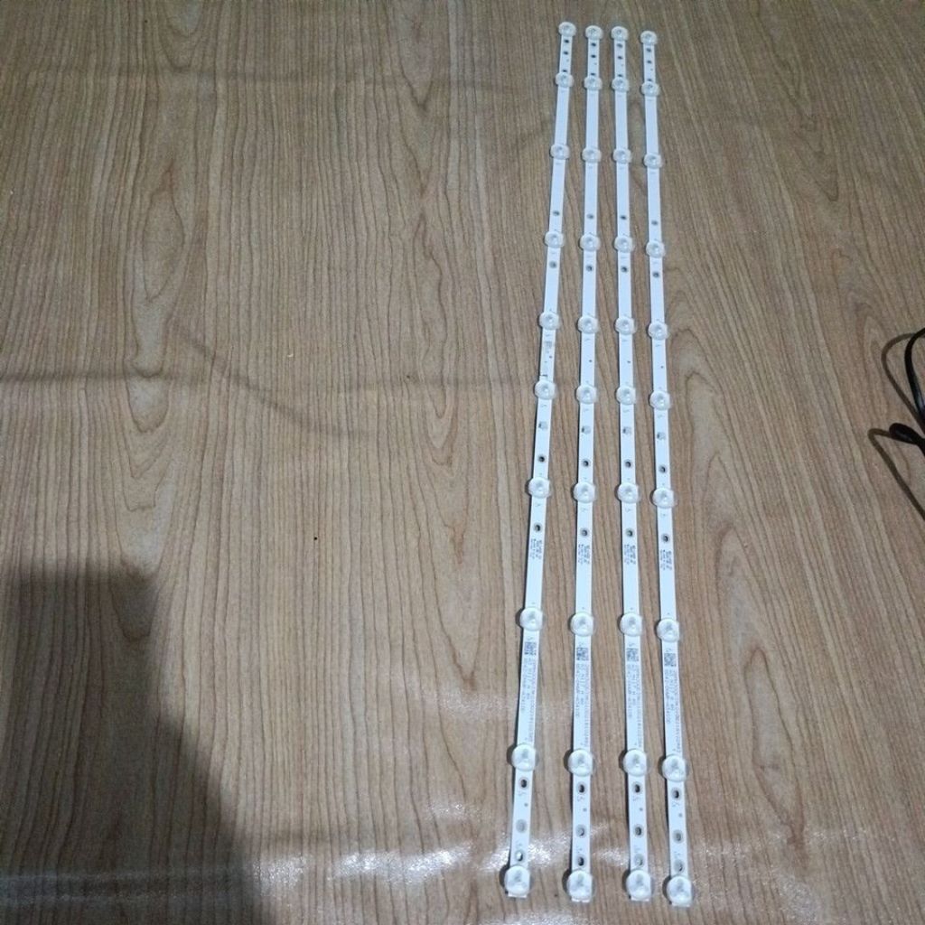 lampu backlight tv led akari tv Led AT-5543B at-5543b original