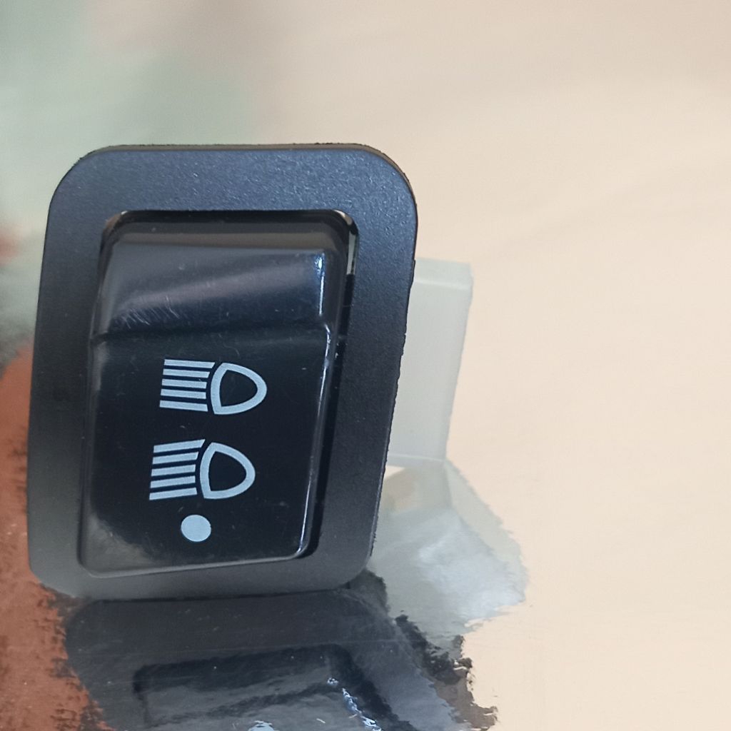 SAKLAR 3 TITIK UNIVERSAL BEAT REVO ABS SAKLAR LAMPU DEPAN