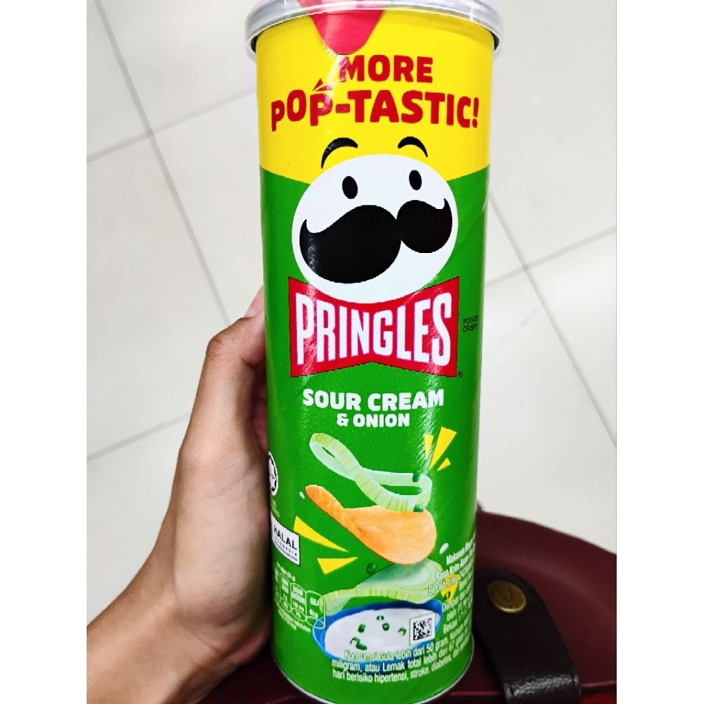 

Pringles Sour Cream And Union/Smokey Grilled Steak 102Gr