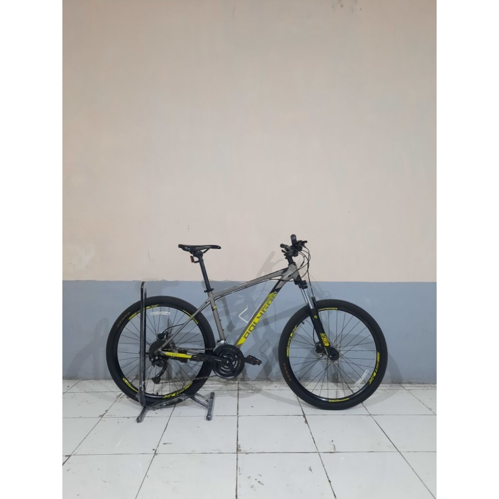 POLYGON PREMIER 5 TAHUN 2022