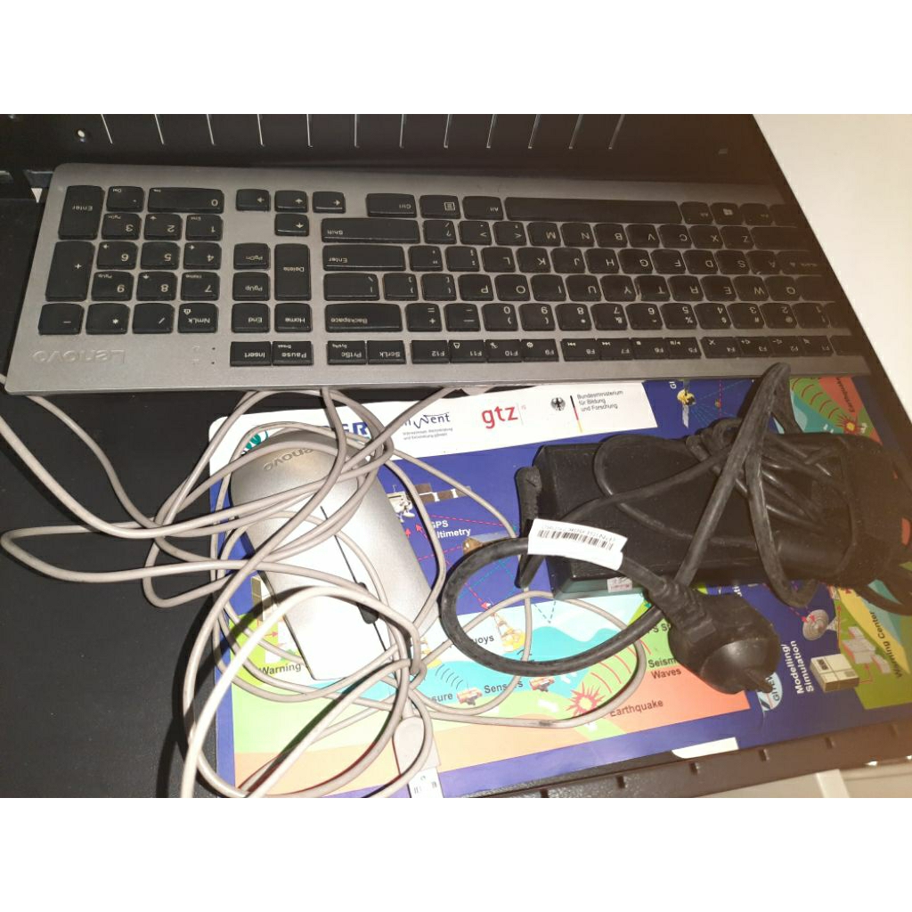 komputer LENOVO ALL IN ONE